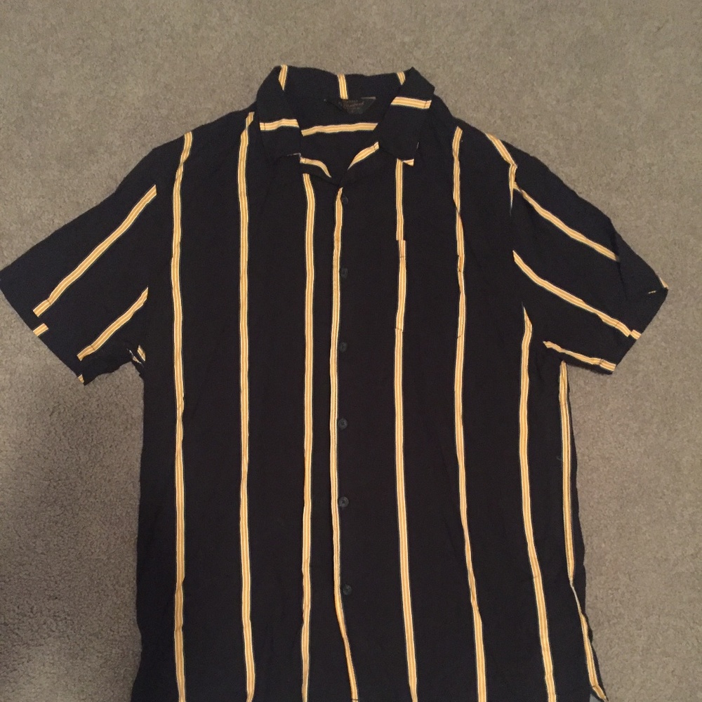 Vintage-Style Short Sleeve Button Up